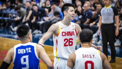 bob半岛体育-5记三分续命！中国男篮26岁3D王牌闪耀：郭士强真没看错他