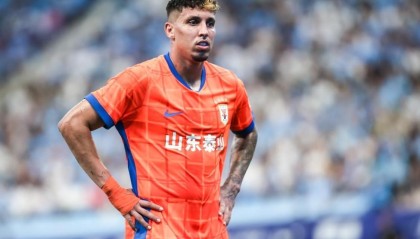 bob半岛体育官方入口-泰山队新赛季布局：外援留用与年轻化浪潮下的战术变革？更新换代