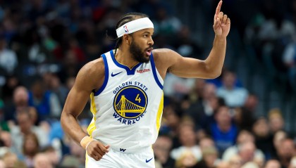 bob半岛体育官方入口-解说：普通快攻却产生了威胁穆迪生涯的伤病 勇士屋漏偏逢连夜雨